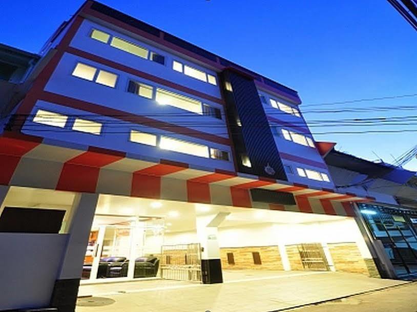 Sky Suites Banguecoque Exterior foto
